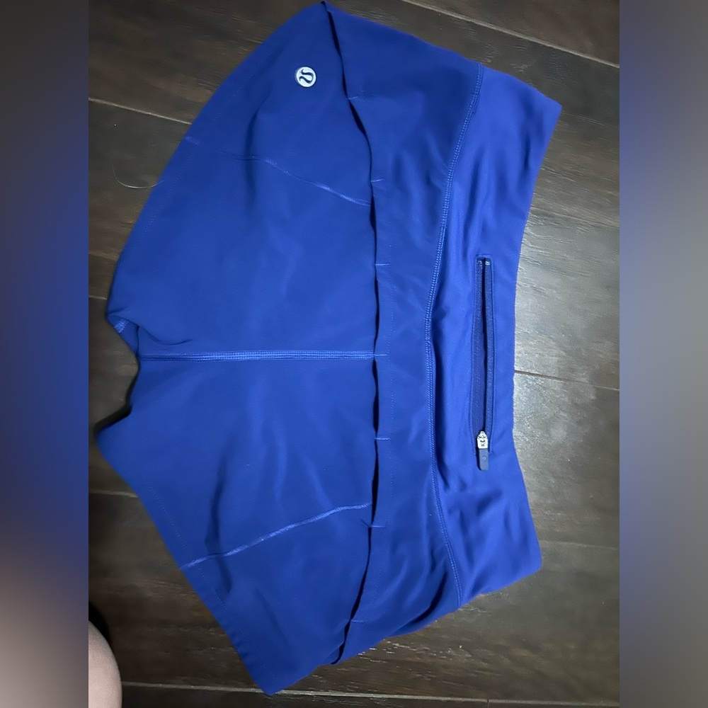 blue size 4 lulu shorts, to big for me